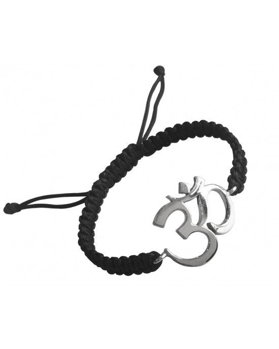 Aumkaara calligraphic Om bracelet in silver Aumkaara calligraphic Om bracelet in silver
