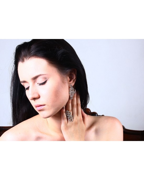 Flexible and light Diamond Danglers Flexible and light Diamond Danglers